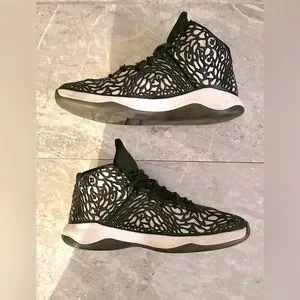 ??NIKE Air JORDAN 2016 UltraFly Black & White w/ Red Logo x Size : 12?? Jordan Ultra Fly White Black for Sale | Authenticity  main image 3